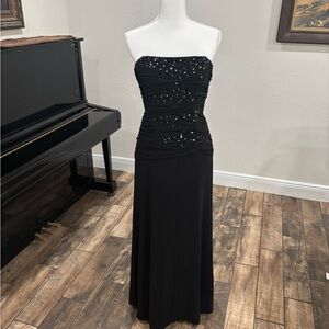 Chic Black Strapless Gown with Embellishments